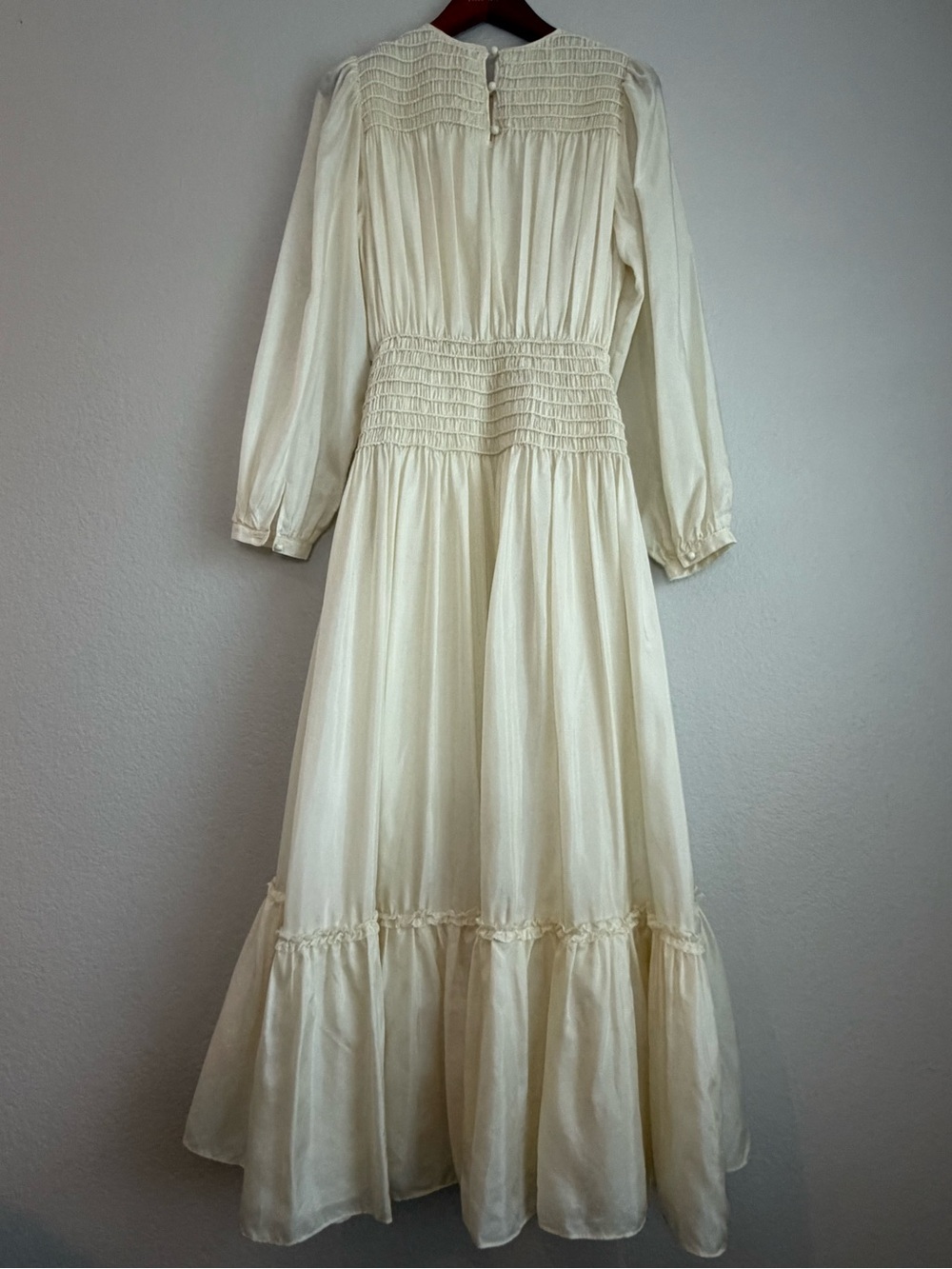 Tory Burch Runway Corded Smocked Silk Midi Dress Ivory Long Sleeve Size 6 - Picture 3 of 10